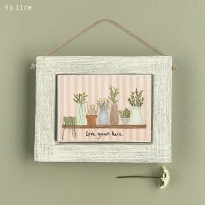 Little country pic-Love grows here