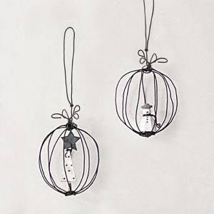 Wire bauble-Christmas tree