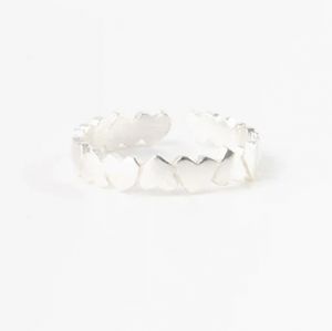 Adjustable, silver plated metal toe ring