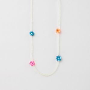 Necklace with daisies Necklace with daisies