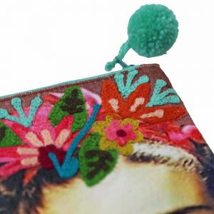 Νεσεσέρ Frida Μπορντώ 23x13εκ. Κεντημένο Νεσεσέρ Frida Μπορντώ 23x13εκ. Κεντημένο