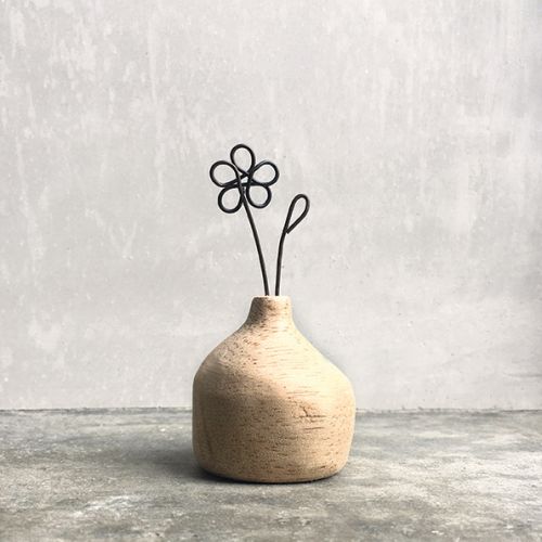 Wire flower in vase-Daisy Size: 7,5x3,5x3,5 cm