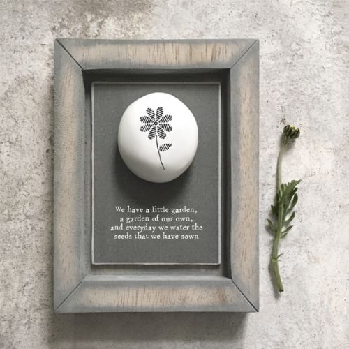 Pebble picture-Flower