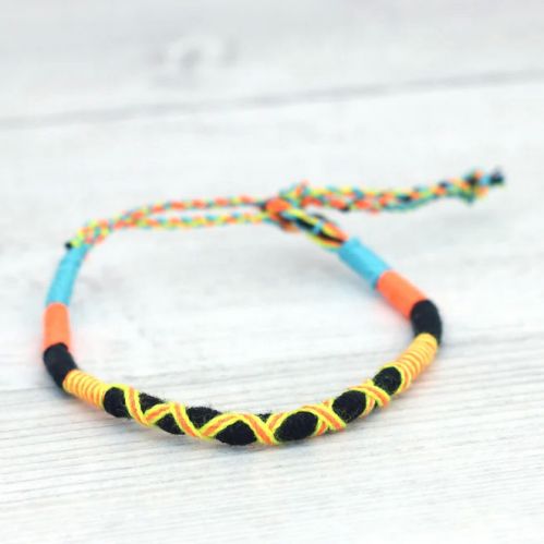 Βραχιόλι με κορδόνια - μαύρο/κίτρινο/πορτ.