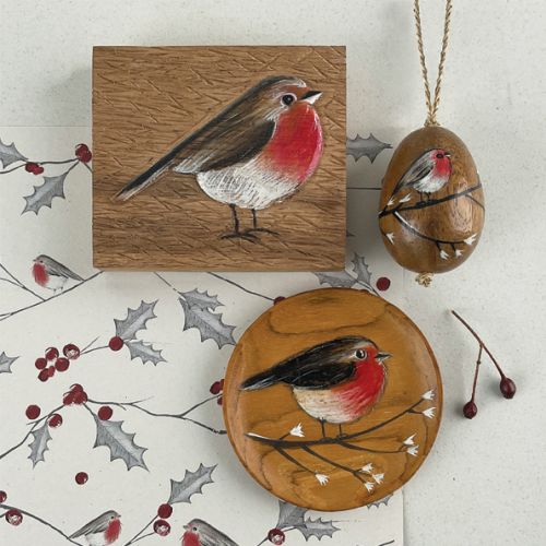 Bird painted on egg-Robin