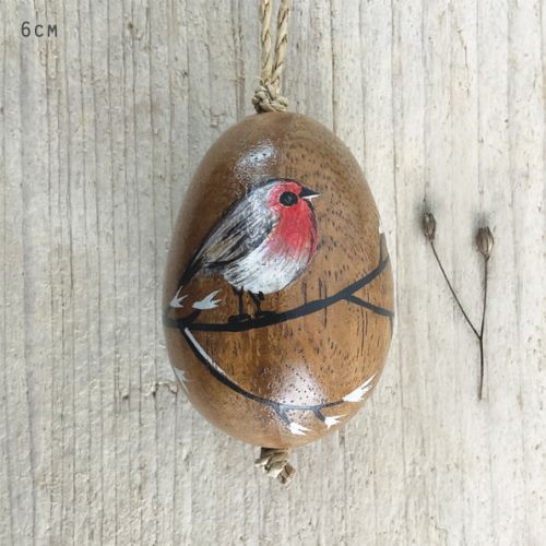 Bird painted on egg-Robin