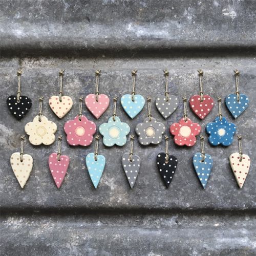 Little dotty flower on string - Red 