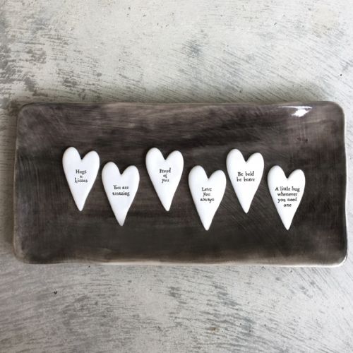 Πορσελάνινο βότσαλο 2,4x4εκ.-A little hug …