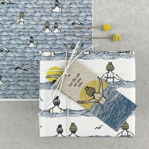 Ετικέτα κολυμβήτριες-Let the sea ... 10,5x4,5εκ.