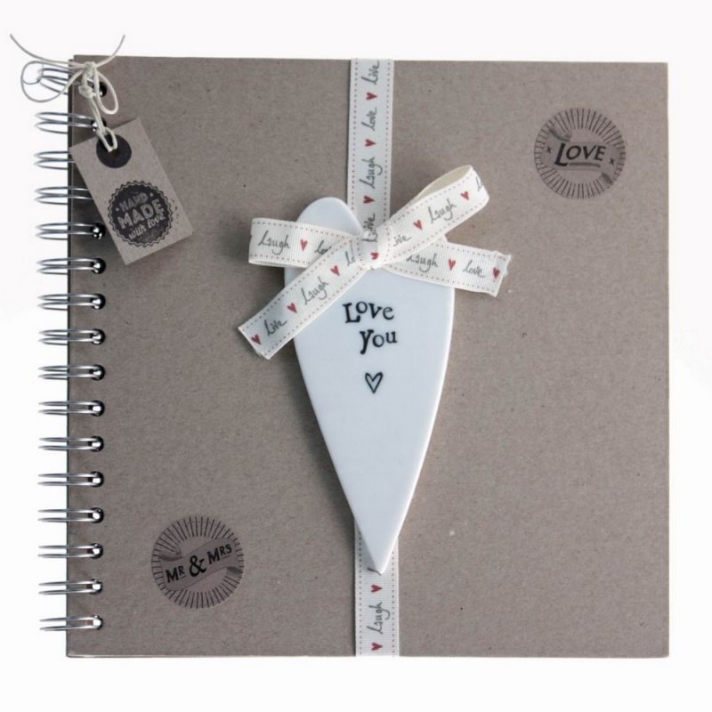 Guest book with porcelain heart