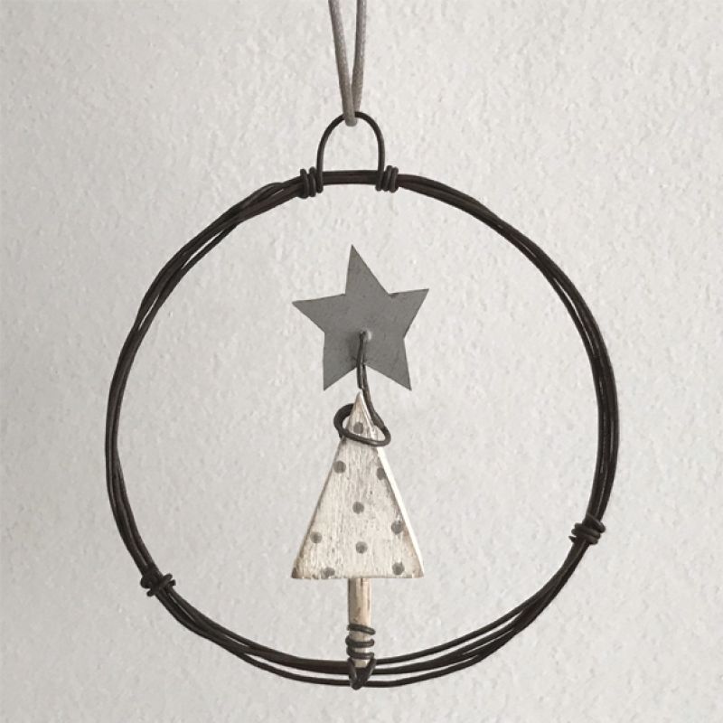 Sml hanging metal wreath-Christmas tree
