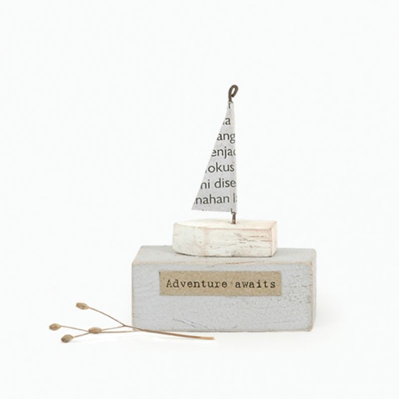 Sml wooden scene-Boat/Adventure