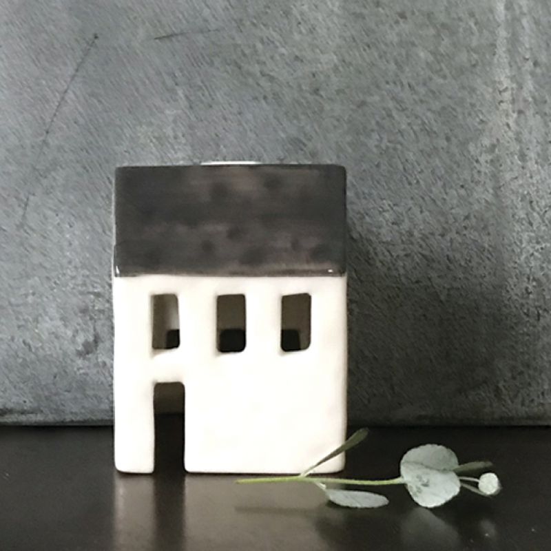 Porcelain tea light-House No 85