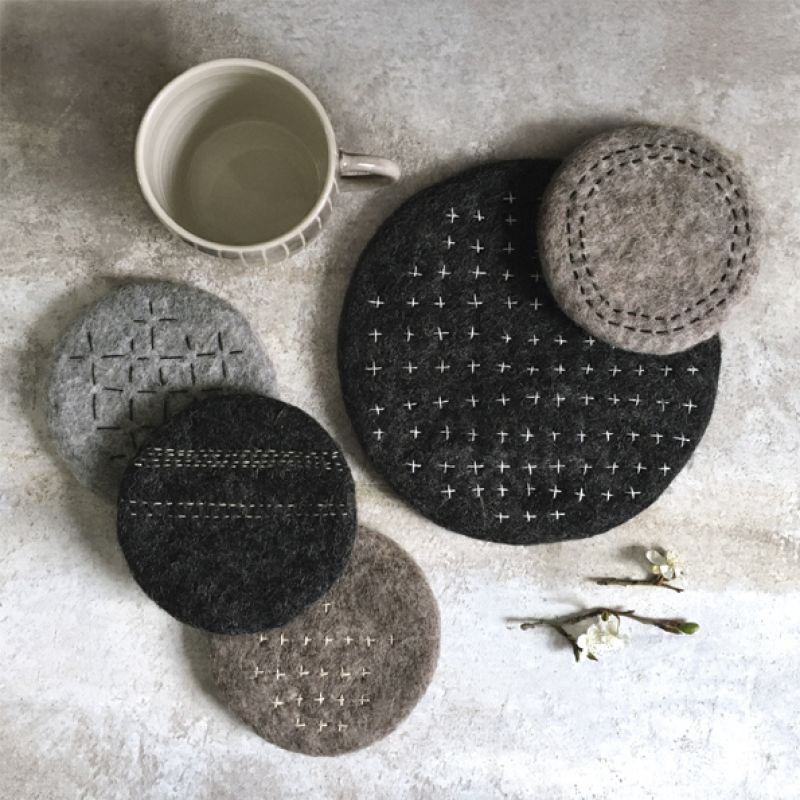 Felt sashiko coaster-Beige/edge stitches