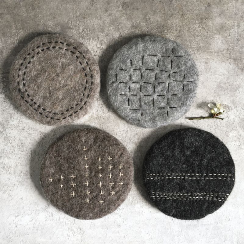 Felt sashiko coaster-Brown/crosses