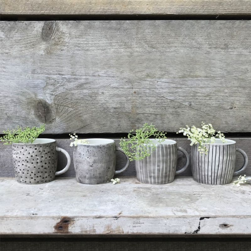 Boxed rustic mug-Scratched lines 