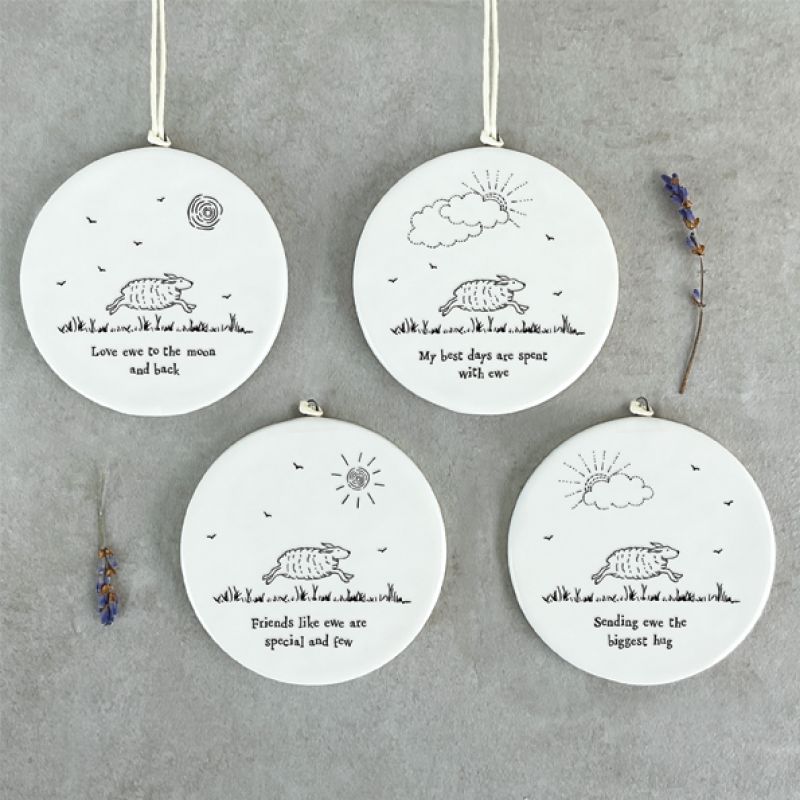 Πορσελάνη κρεμαστό πρόβατο-Love ewe to the moon 6,5x6,5εκ.