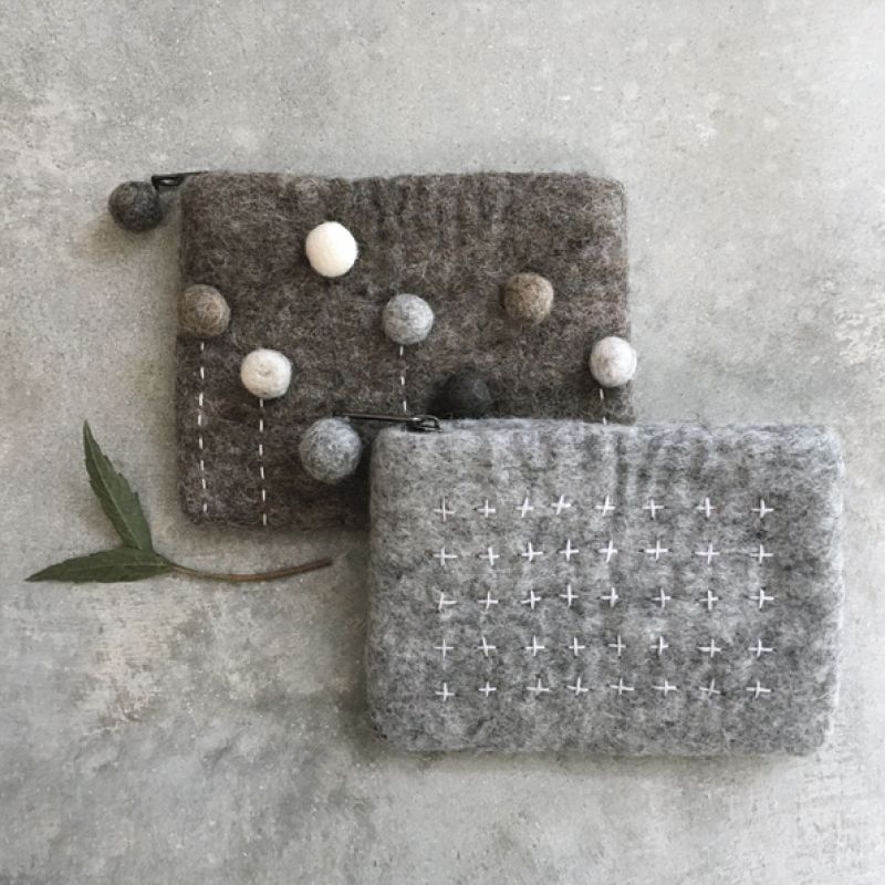 Felt sashiko purse-Light grey