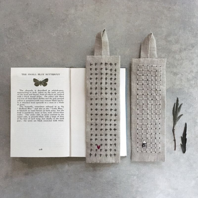 Linen bookmark-White squares