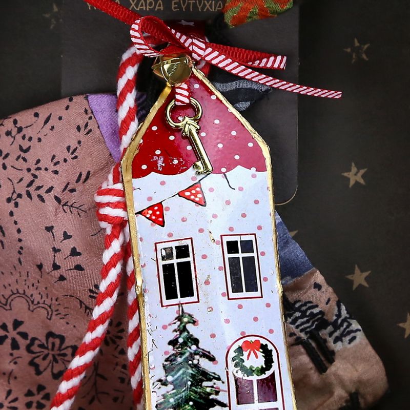Lucky charm - Dotty Townhouse Sml