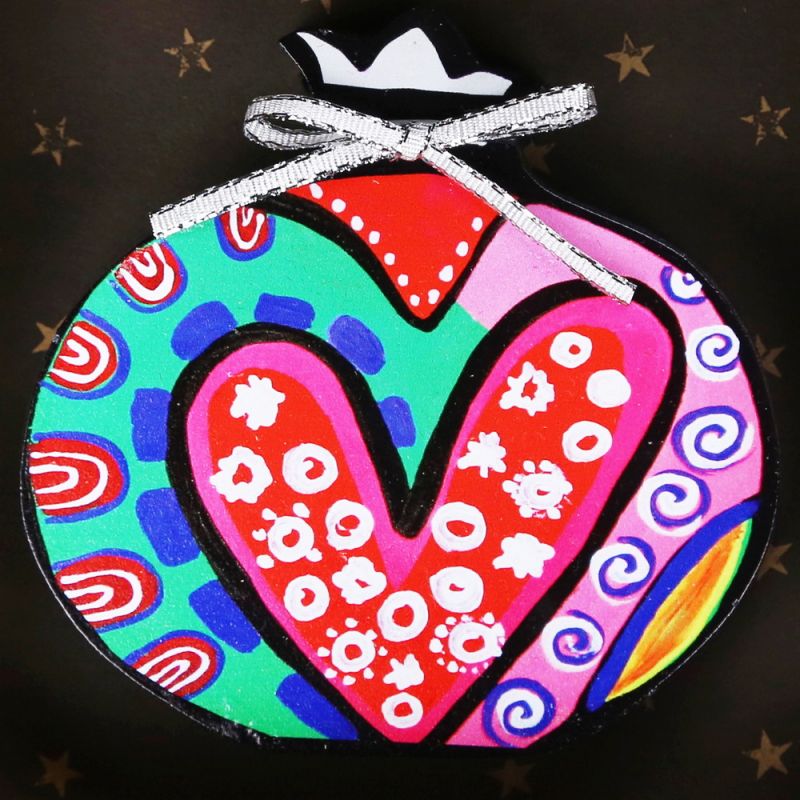 Lucky charm - Standing painted pomegranate 10cm