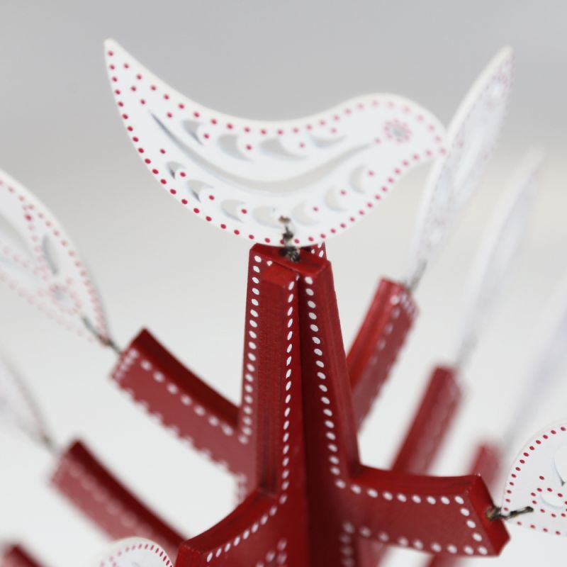 Red and white mettal leaf tree 37cm