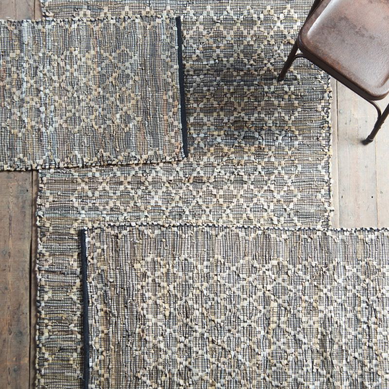 Leather diamond weave rug 90x150cm