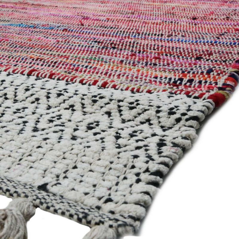 Chenille Rug With Chunky Tassels