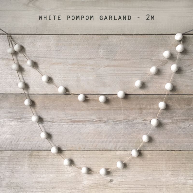 Pompom garland-White