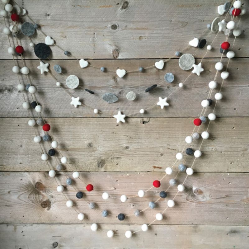 Pompom garland-Red & white