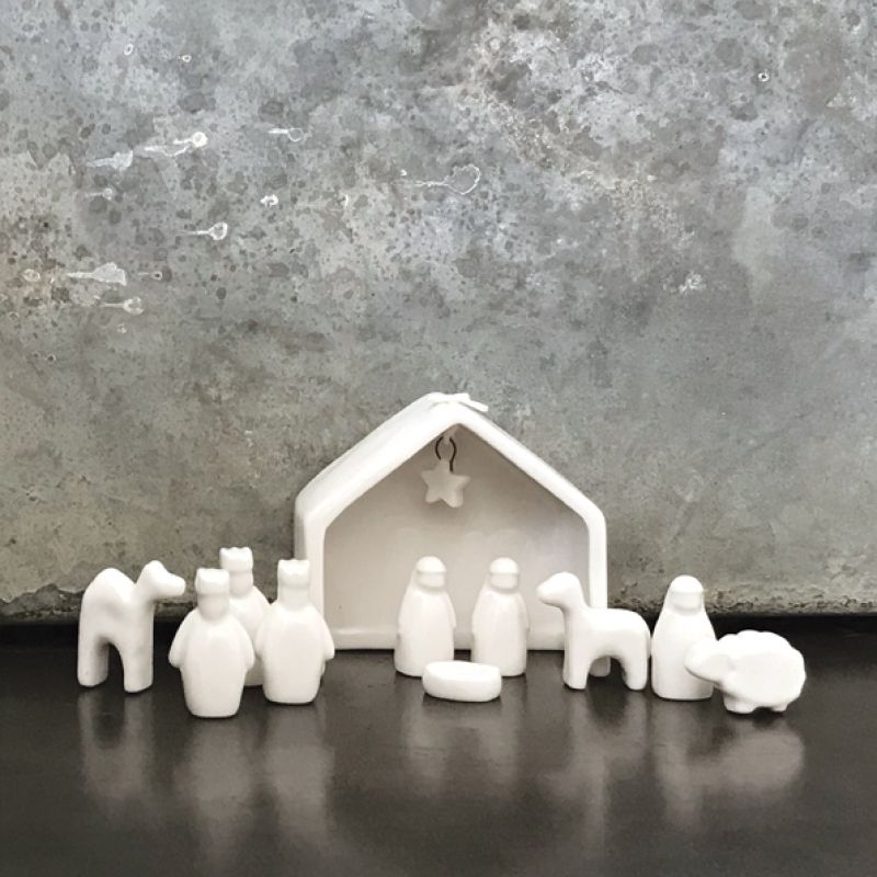 Porcelain Nativity set 13 x 7 x 4cm