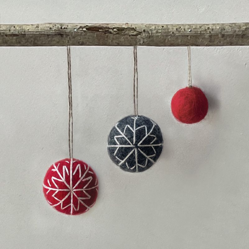 Felt bauble red-White thread embroidery