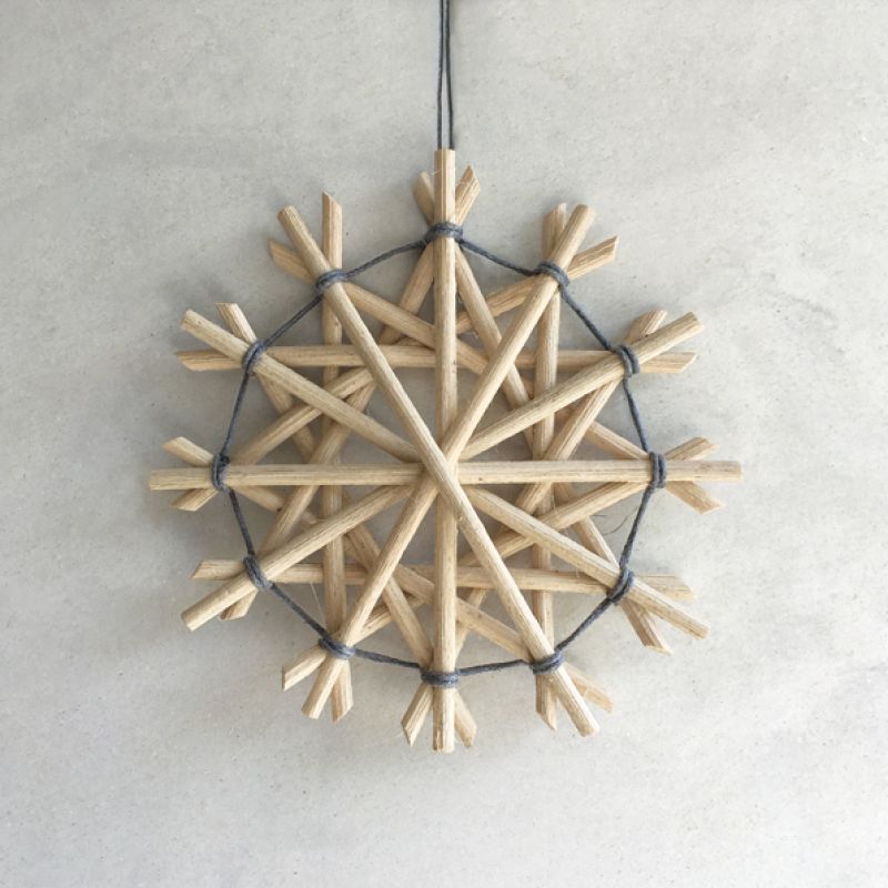 Star-Small twelve pointed rattan