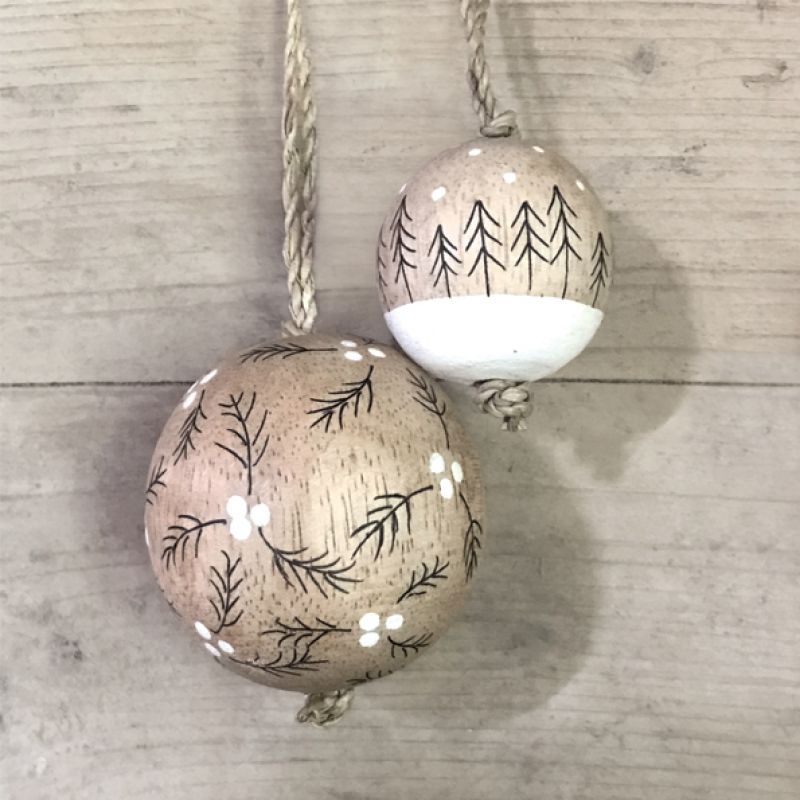 Wood bauble-Winter trees