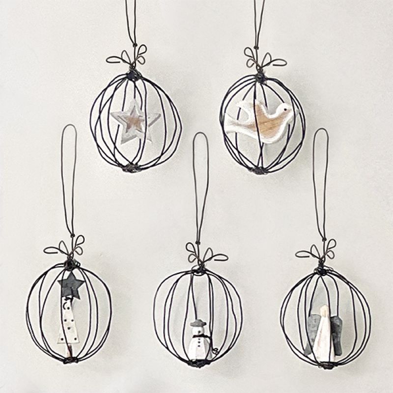 Wire bauble-Christmas tree