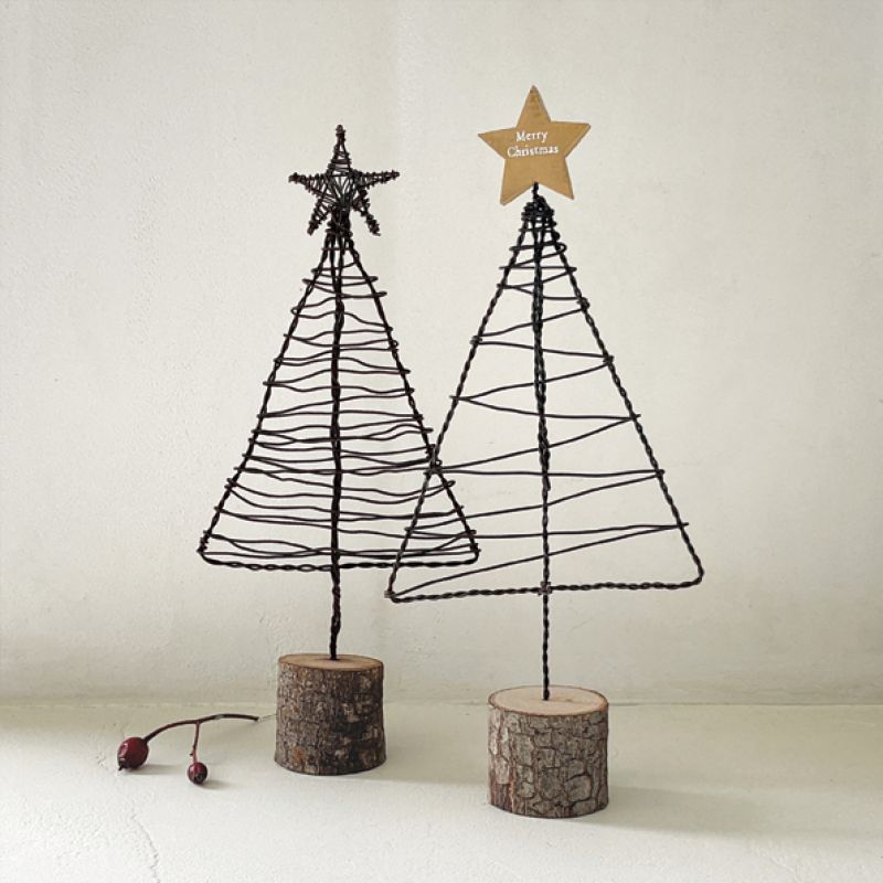 Rusty Christmas tree-Wooden star