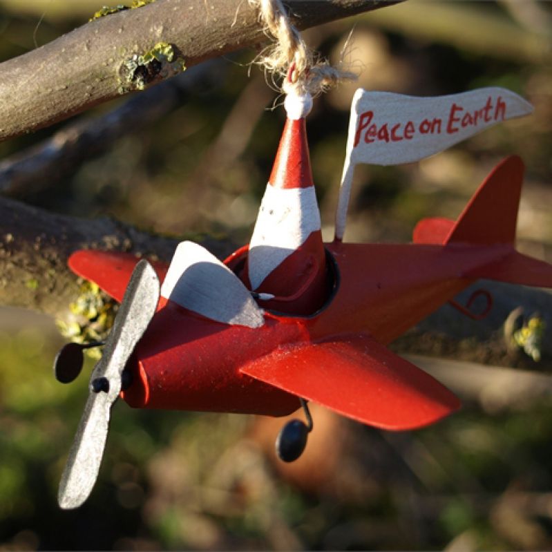 Santa in red airplane 10cm