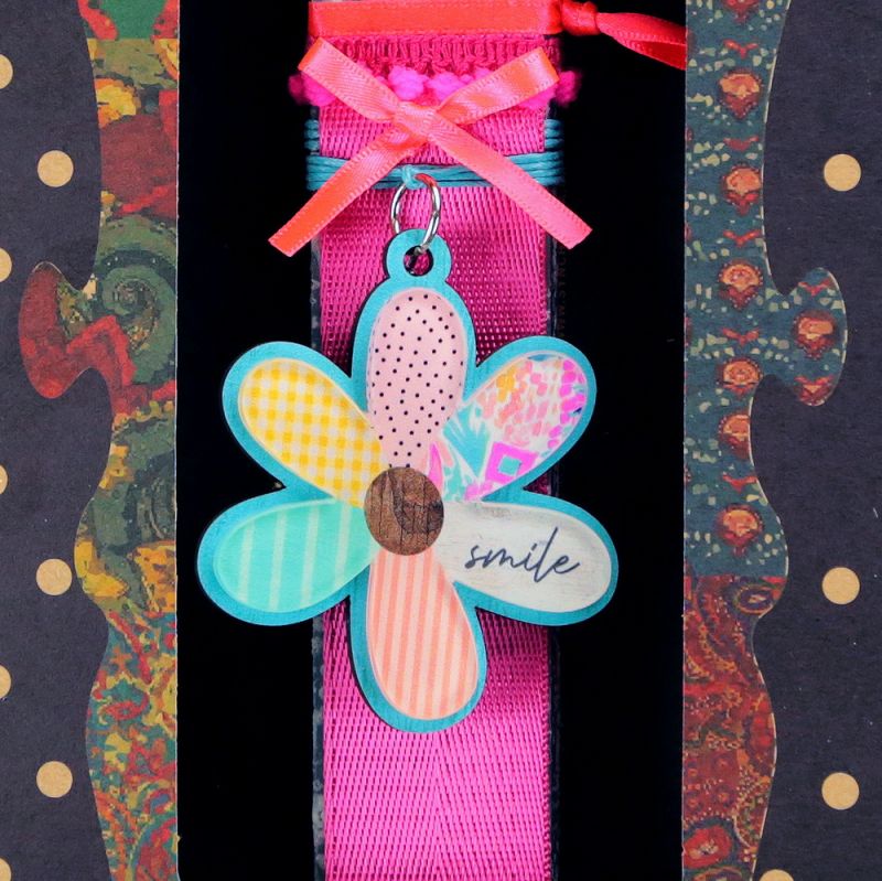 Λαμπάδα 20 εκ.Μπρελόκ λουλούδι - Βεραμάν 