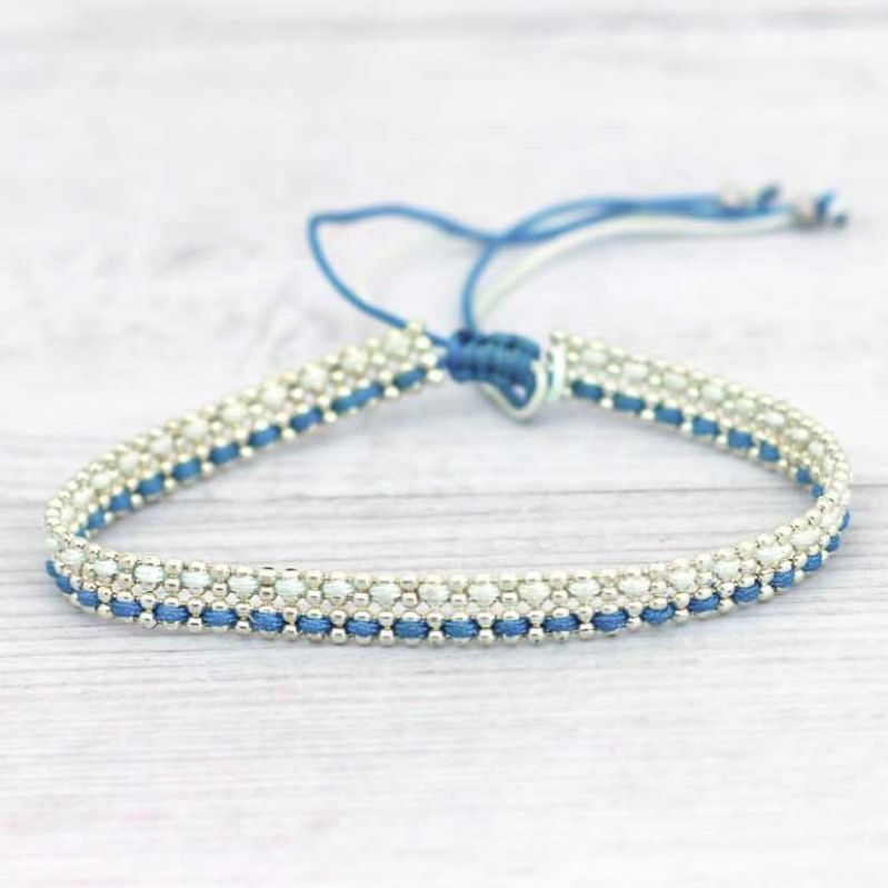 Two-toned bracelet with metal chain 