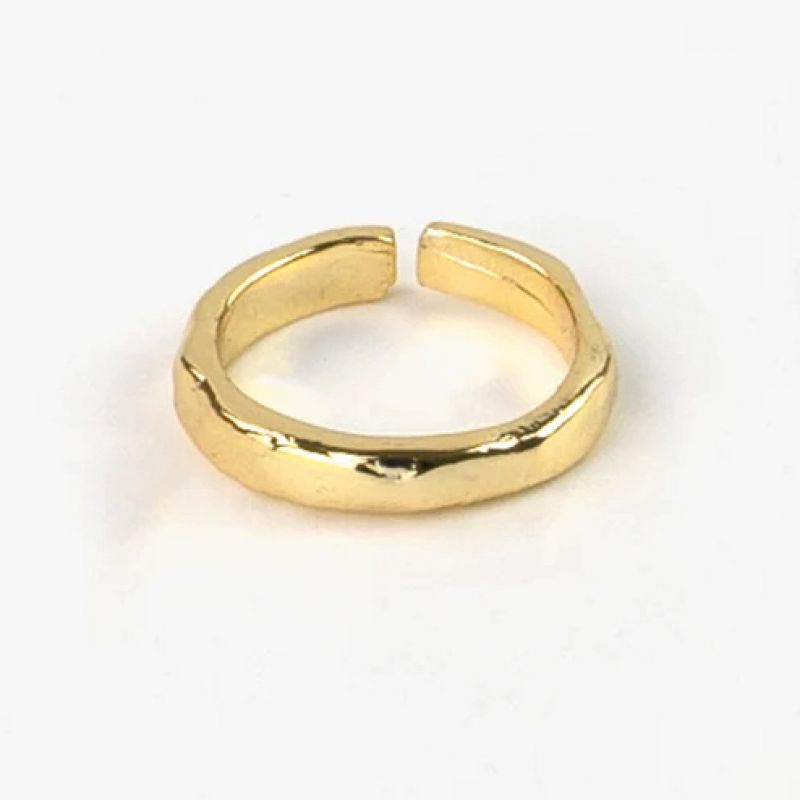 Adjustable, gold plated metal toe ring