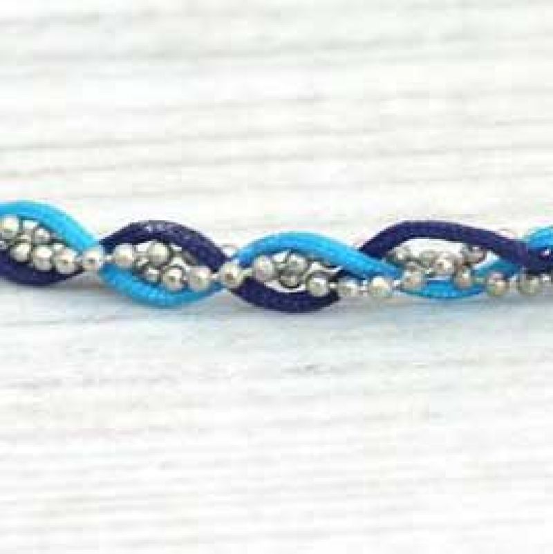 Two-toned anklet with delicate chain