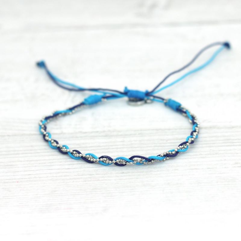 Two-toned anklet with delicate chain