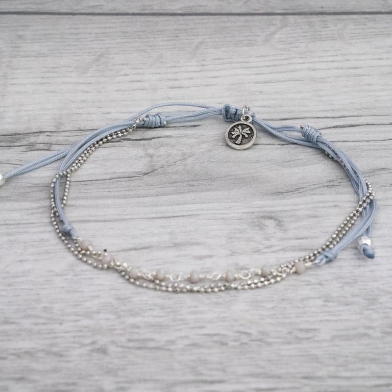 Anklet with delicate metal chains
