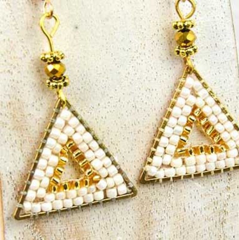 Σκουλαρίκια χάντρες τρίγωνα