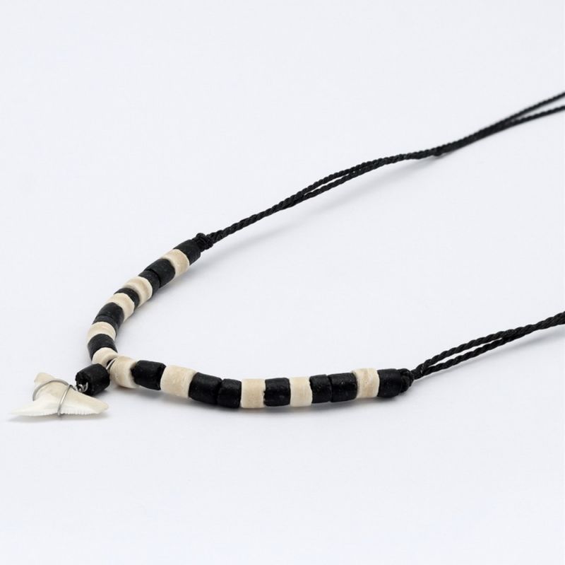 Κολιέ Bali με Δόντι Καρχαρία Μαύρο & Λευκό