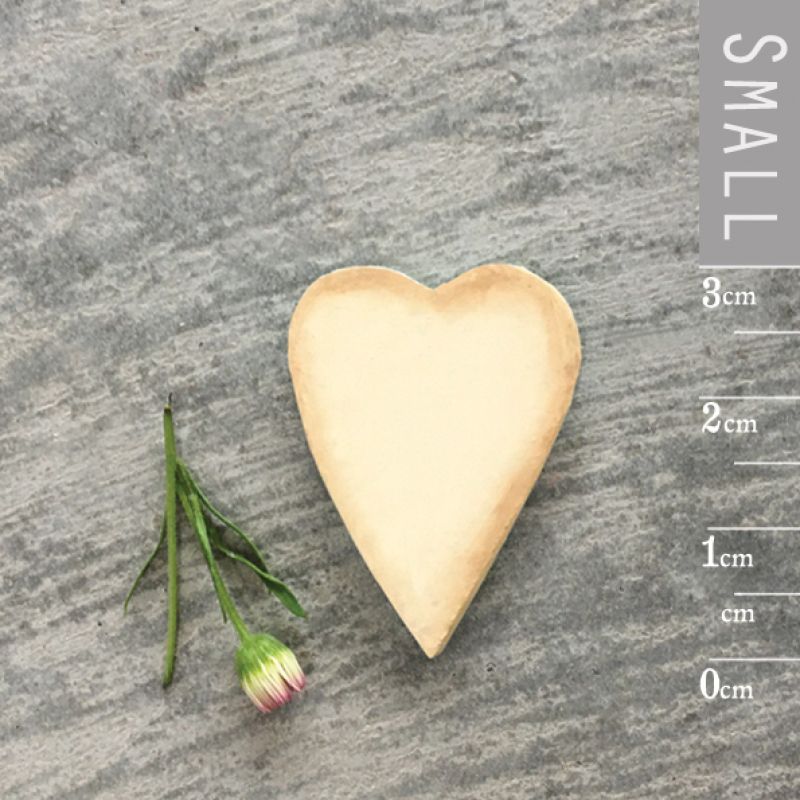 Tiny wood heart-Cream