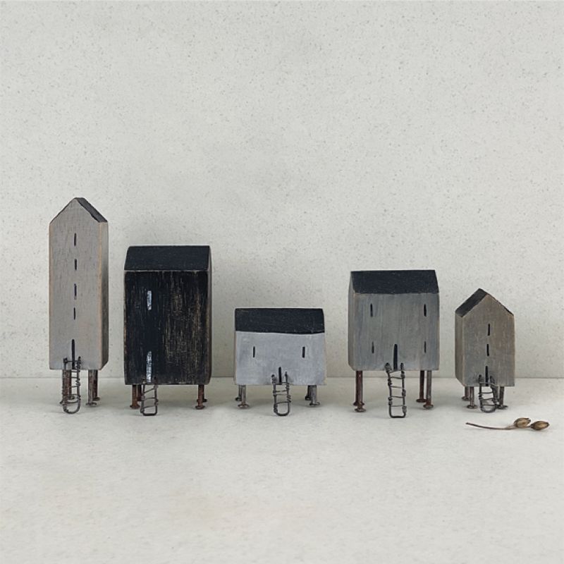 House on stilts- No:102