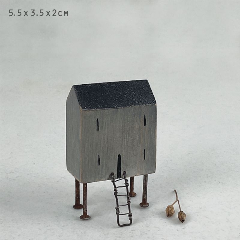 House on stilts- No:102