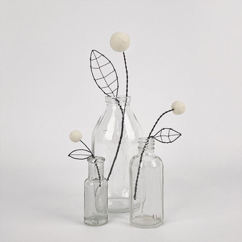 Small wire pompom flower-White