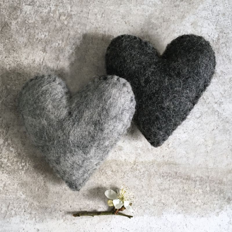 Felt hanging heart-Light grey